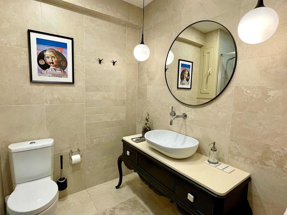 Abbott Apartment - 1 Min From The Beach - 100M2 - Sleeps 8 Sitges Extérieur photo