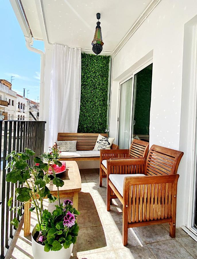 Abbott Apartment - 1 Min From The Beach - 100M2 - Sleeps 8 Sitges Extérieur photo
