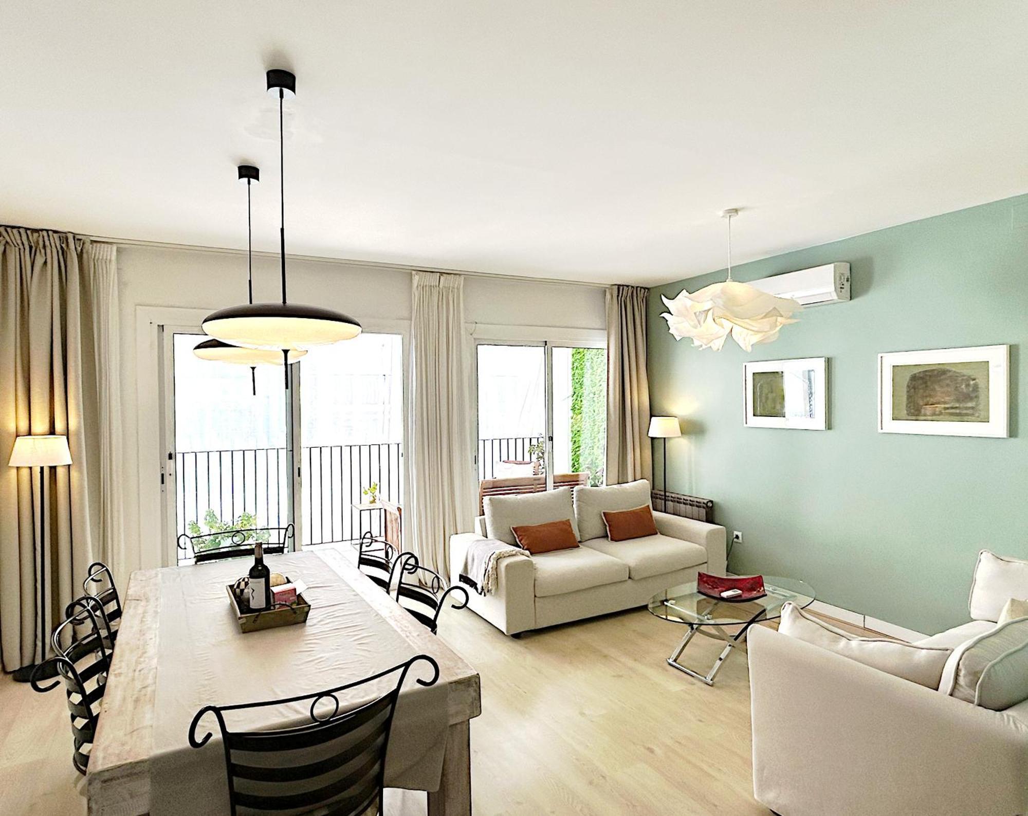 Abbott Apartment - 1 Min From The Beach - 100M2 - Sleeps 8 Sitges Extérieur photo